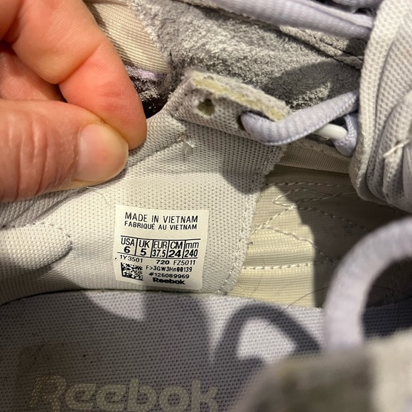 Reebok Classic Legacy Runners - Neutral tones (beige, grey, lilac) UK 5, EU 37.5 - Picture 11 of 11